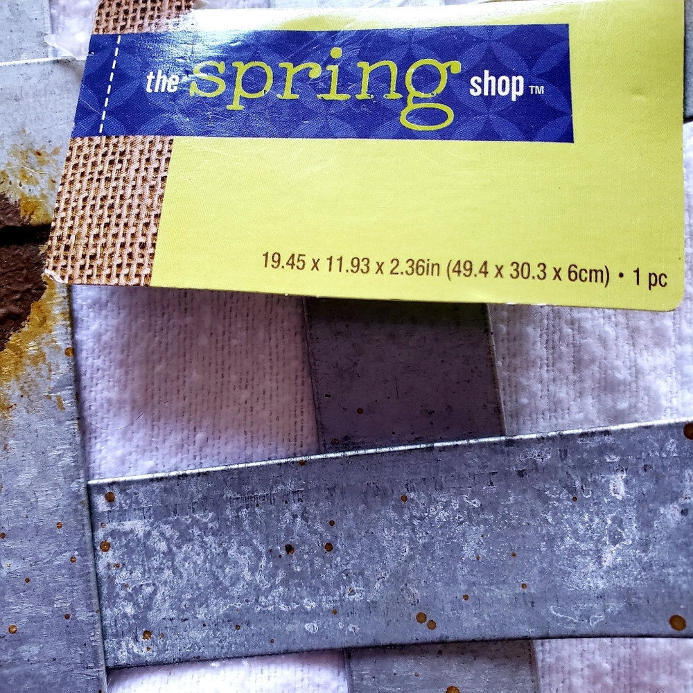 Farmhouse Distressed Metal Tobacco Basket NWT - Picture 3 of 5